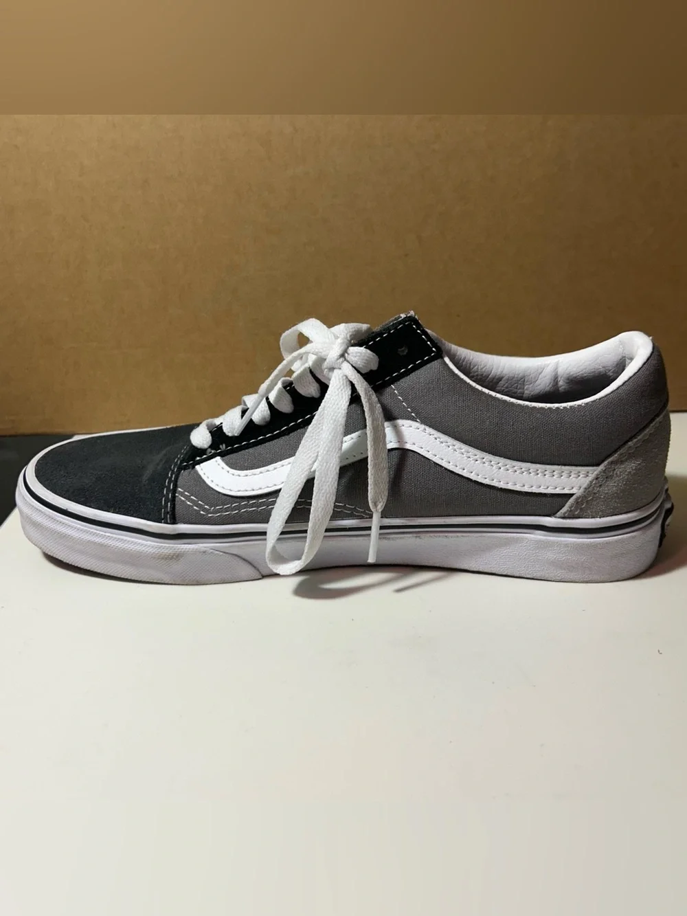 Vans Men's Size 7.5 Low-Top Color-Block Lace Up Sneakers Shoes Black and White